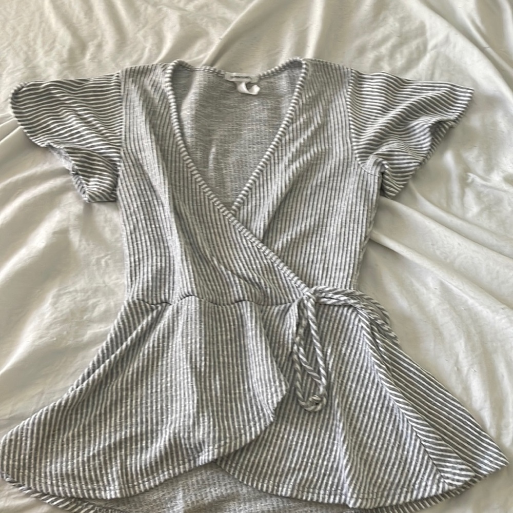 Gray women’s Top